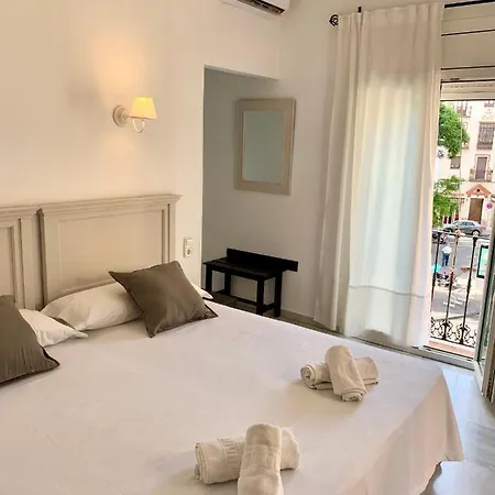 Dona Blanca 2* إشبيلية