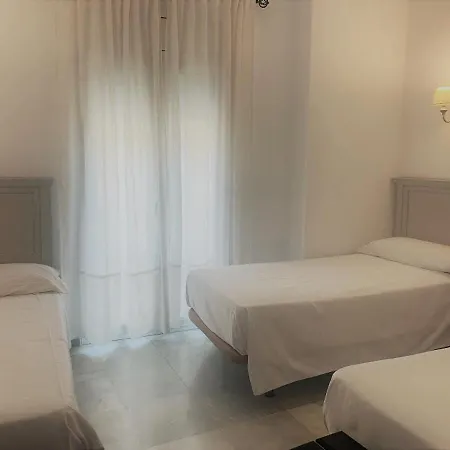 Dona Blanca Hotel 2*